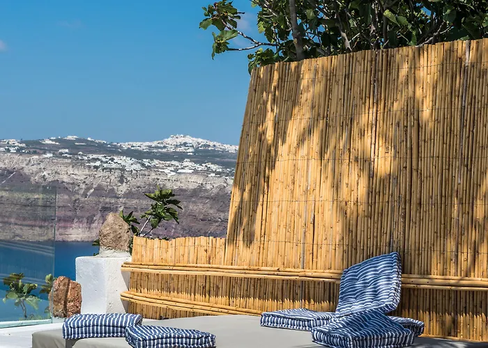 Summer Lovers Akrotiri (Santorini)