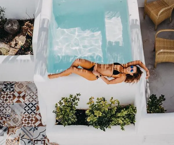 Summer Lovers * Акротири