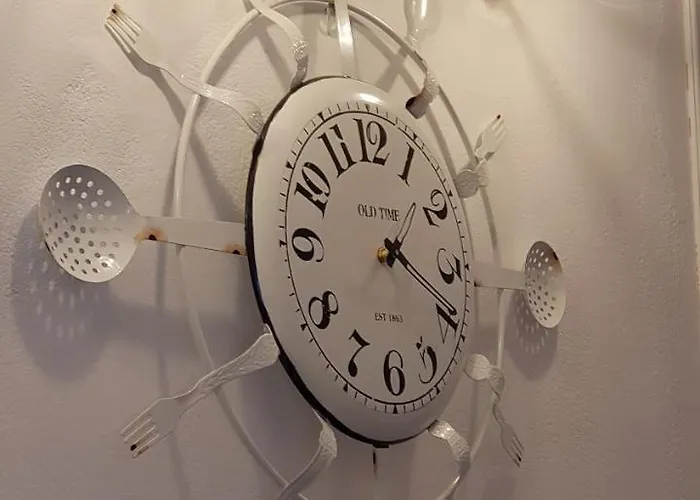 Summer Lovers Акротири