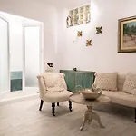 Summer Lovers Villa