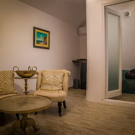 Summer Lovers * Akrotírion